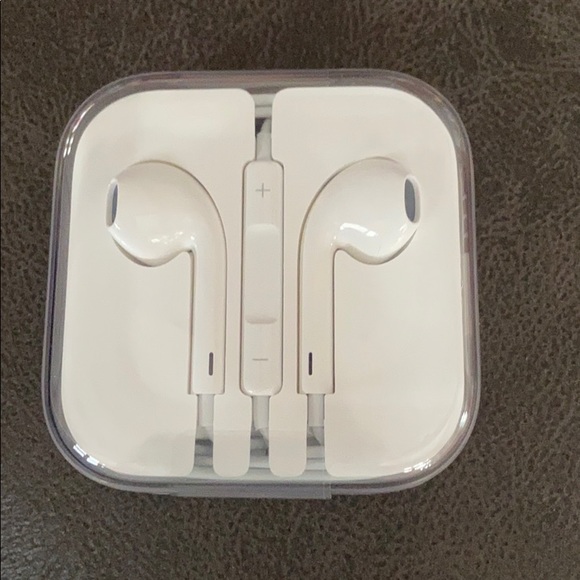Apple Headphones - Picture 1 of 1